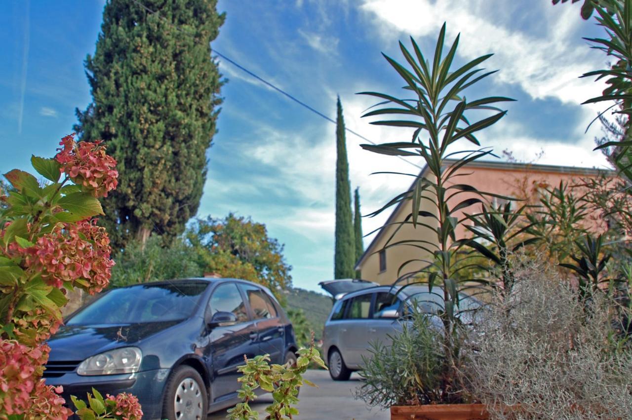 Apartments Skorup Ičići Exterior foto